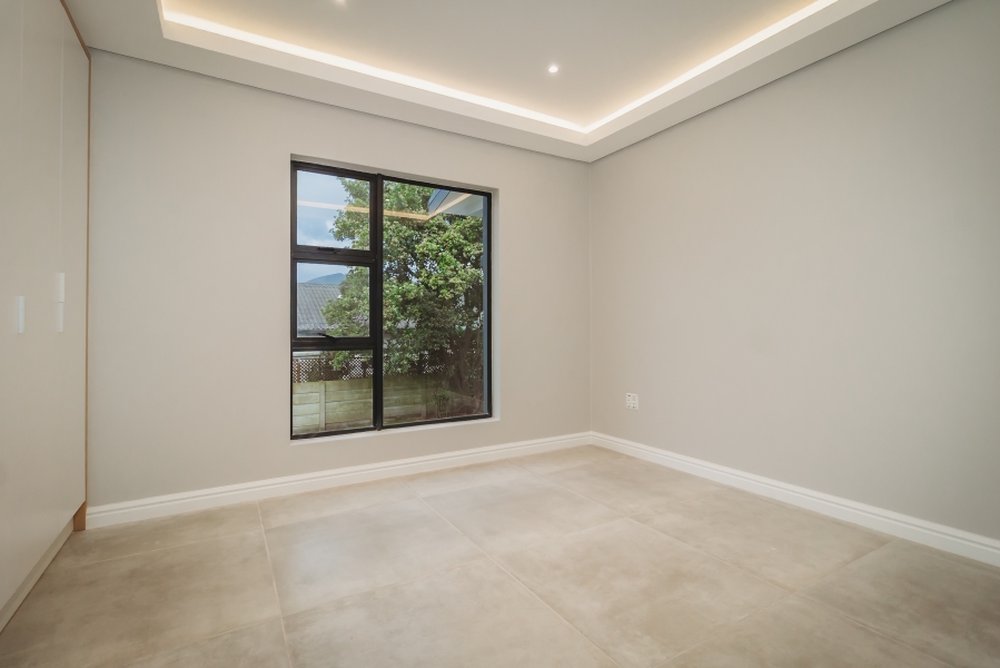 4 Bedroom Property for Sale in Denver Park Western Cape